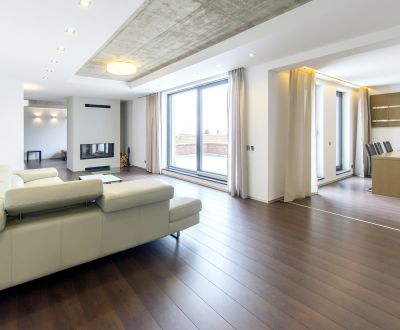 Exkluzívny 4i byt 172m2, s krbom, terasami a parkovaním