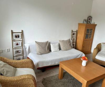 Zariadený, 3i byt  s balkónom v centre Myjavy.