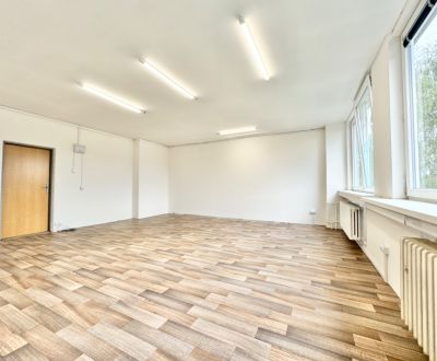 Ponúkame na prenájom kanceláriu 36 m2 - ul. Vysokoškolákov Žilina