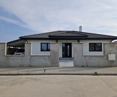 NOVOSTAVBA - SKOLAUDOVANÝ 4-izbový dom v Senci