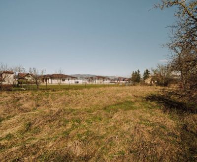 PREDAJ: Pozemok pre výstavbu rodinného domu, 885 m2, Veľká Lúka, okres