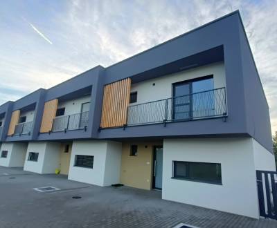 Radový dom vo Veľkom Záluží