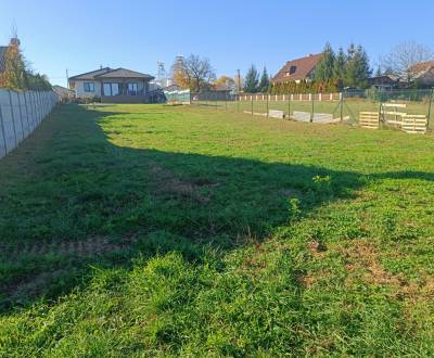 TOPOĽČANY - 606m2 pozemok v obci Veľké Bedzany