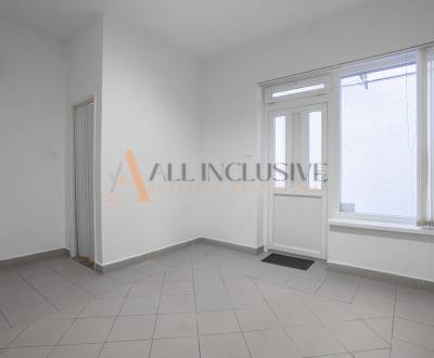 NA PRENÁJOM OBCH. PRIESTOR V CENTRE MESTA, DUN. STREDA