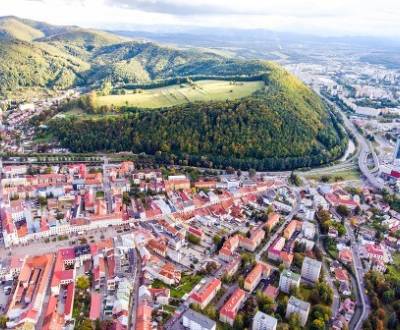 Hľadám pre klienta 2-izbový byt v Banskej Bystrici - Starohorská ulica