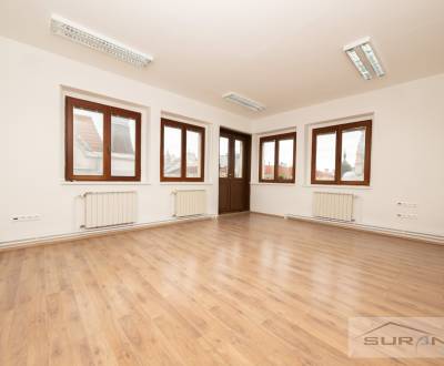 Bez provízie RK,  Kancelária 106 m², Sládkovičova ulica - Bratislava