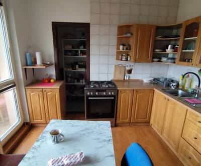 4 - izb. byt na Benkovej ul. v Nitre