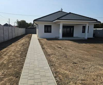 PREDAJ : NOVOSTAVBA - SKOLAUDOVANÁ, VIRT