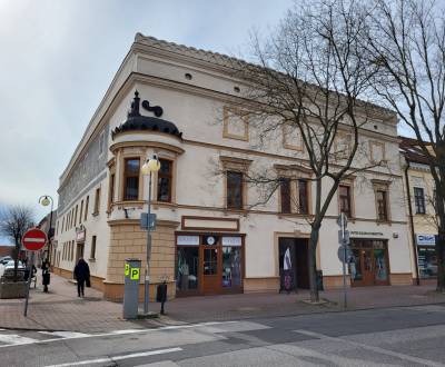 CENTRUM MESTA – KANCELÁRSKY PRIESTOR, RADNIČNÉ NÁM.,PEZINOK
