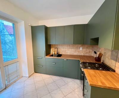 Prenájom veľký 2 izbový byt, Gajova ulica, Bratislava I. Staré Mesto