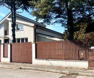 LEGACY- RD Vrakuňa 7 izb. v slepej ulici