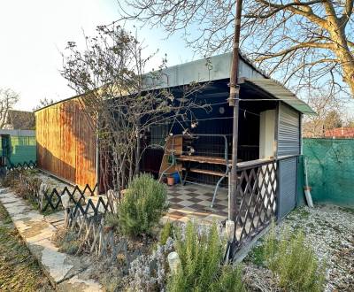 NA PREDAJ ZÁHRADA S DREVENOU CHATKOU, NOVÁ STRÁŽ, KOMÁRNO