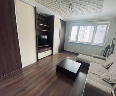 ZNÍŽENÁ CENA - Prenájom 3 izbového bytu s balkónom, Nové Zámky