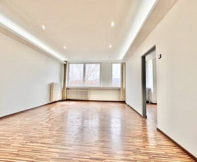 Ponúkame na prenájom kancelárske priestory s rozlohou 35 m2 - Žilina