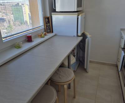 Tilgnerova ul. - prenájom 1 izbového bytu