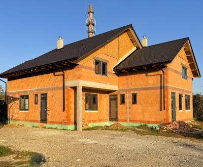 NEW LIVING - novostavba 3i byt, 2x parking a pozemok, Záhradná, Vrbové