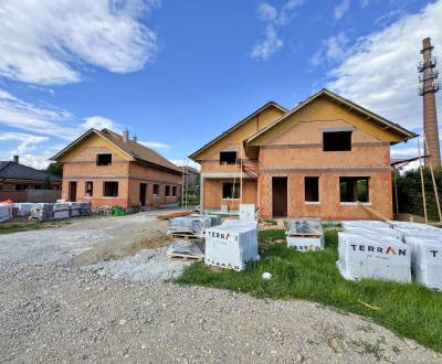 NEW LIVING - novostavba 3i byt, 2x parking a pozemok, Záhradná, Vrbové