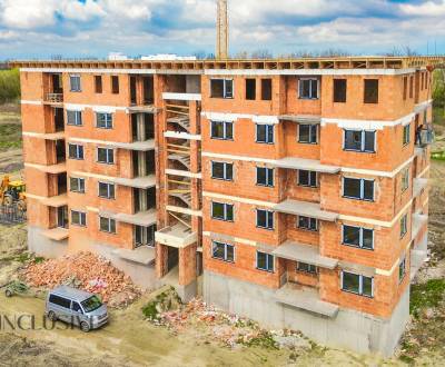 NA PREDAJ 2 IZBOVÉ BYTY DUNAJSKÁ STREDA