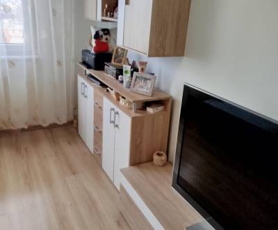 MAXFINREAL ponúka na predaj krásny 2 izbový byt v Nových Zámkoch