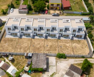 Novostavba v radovej výstavbe v Hornej Strede