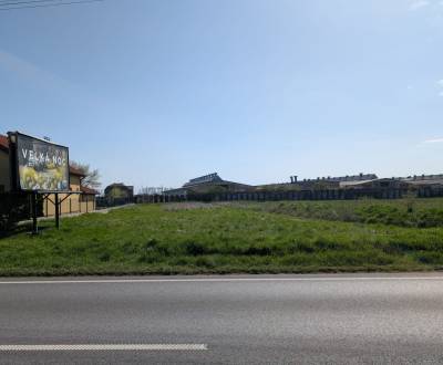 STAVEBNÝ POZEMOK 928 M², HRIADKY