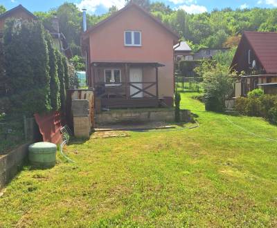 PREDANÁ MUROVANÁ CHATKA, POZEMOK 341 m2, PREŠOV
