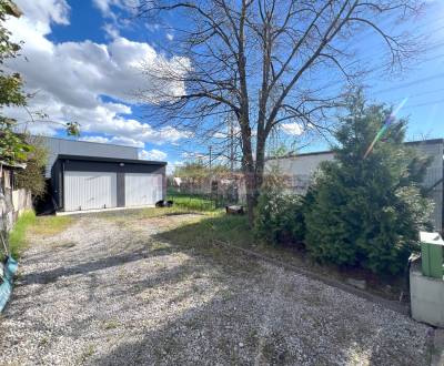 Garážový / skladový objekt s pozemkom – Galvaniho ulica