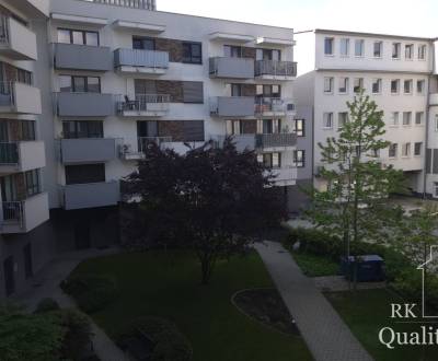 Bratislava II - Ružinov - Nivy - NA PREDAJ 1 izbový priestranný byt + 