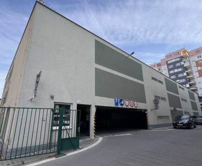 BA/RUŽINOV - Parkovacie státie na -2p na predaj - garáž Mraziarenska