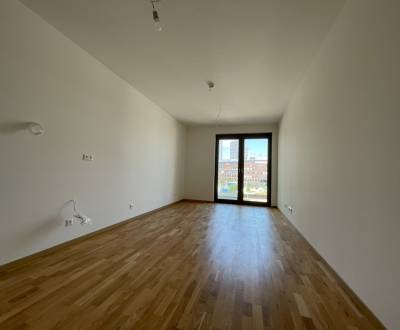 METROPOLIS, 2 izb. NOVOSTAVBA s KOBKOU a GAR. STÁTÍM, STARÉ MESTO