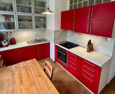 REZERVOVANÉ! Rekonštruovaný 3i byt s loggiou,72 m2,Višňová, Bratislava