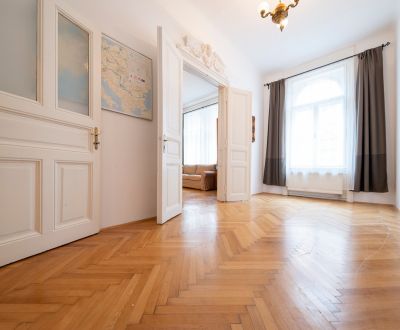 Unikátny 4i byt 120m2, štukatúra, parkety a vysoké stropy, Palisády