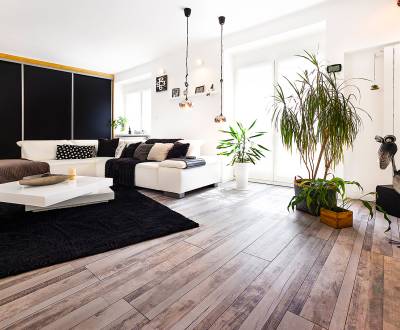 PREDANÉ - Priestranný 4 izbový byt v Krasňanoch. Černockého ul.