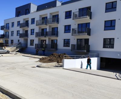 Znížená cena, na predaj 2 -izbový byt 65,3 m2, novostavba Bolešov.