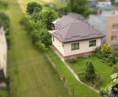 Rodinný dom v Rosine pri Žiline s pozemkom 1245m2