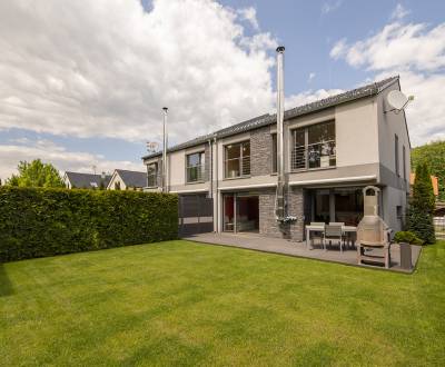 2-podlažný 5i RD 135 m2, záhrada 250m2, 2 x parking, Borinka