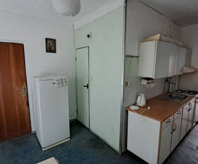 REZERVOVANÉ: 3i byt s balkónom a lóggiou, 69 m2, Ružomberok 