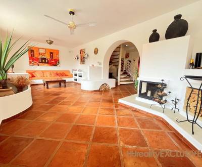 Predaj 3i RD v mediteránskom štýle na 902 m2 pozemku, Máriakálnok