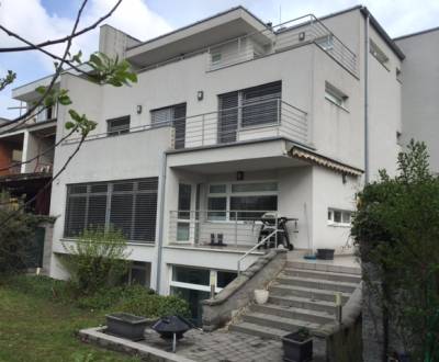 Rodinný dom v Dúbravke na predaj