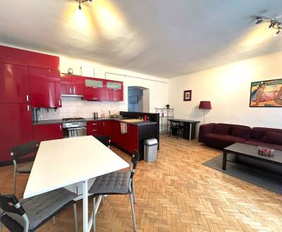 Prenájom veľký 2 izbový byt, Vazovova ulica, Bratislava I. Staré Mesto