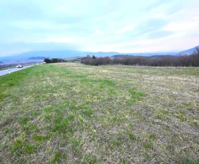 Pozemok Podhorany 1667m2, vhodný na výstavbu RD