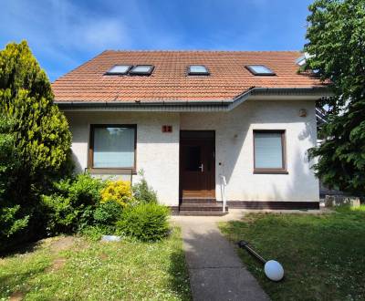 5-izbový rodinný dom v obľúbenej obci Banka pri Piešťanoch