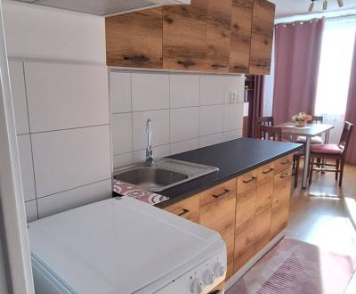 PRENAJATÉ: 2 izbový byt + balkón, komplet.rekonš. - Komárno