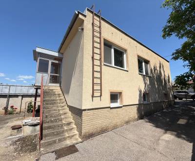 Nemčice RD s garážou, let. kuchyňou a peknou záhradou