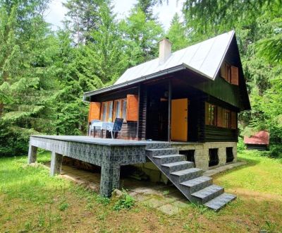 4i chata v lese pri potôčiku Krpáčovo Nízke Tatry
