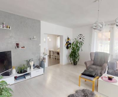 Rodinný dom na pozemku 2200m² s možnosťou ďalšej výstavby (Košeca)