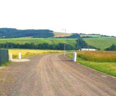 POZEMOK na výstavbu RD 1317 m², HANKOVCE