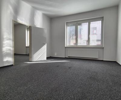 Nebytový priestor na prízemí mestského domu v centre na Kukučínovej 