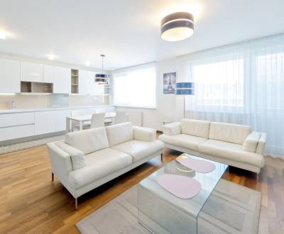 Krásny, priestranný 3i byt 110 m2, 2x lodžia parkovanie,RUSTICA