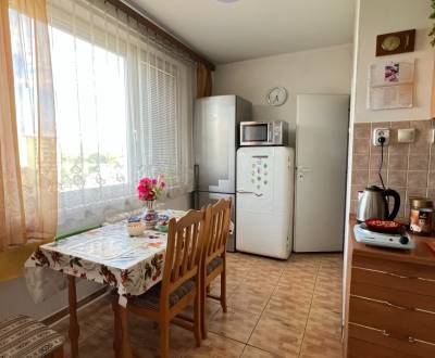 Na predaj: 4 izbový byt v širšom centre Piešťan